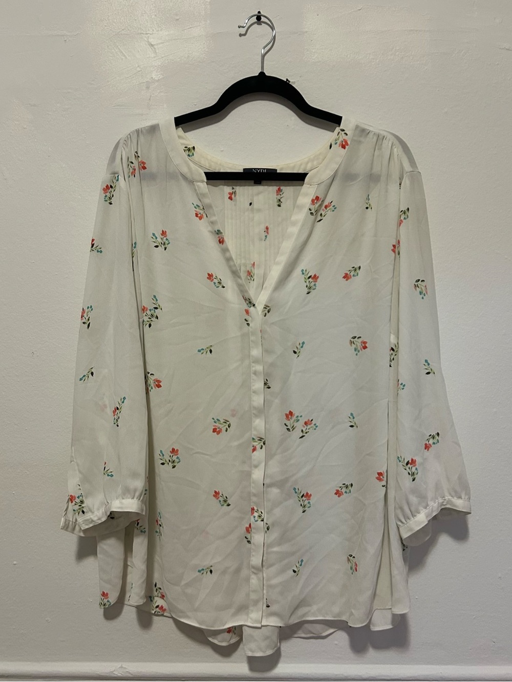 NYDJ White Floral Split-Neck Button Blouse